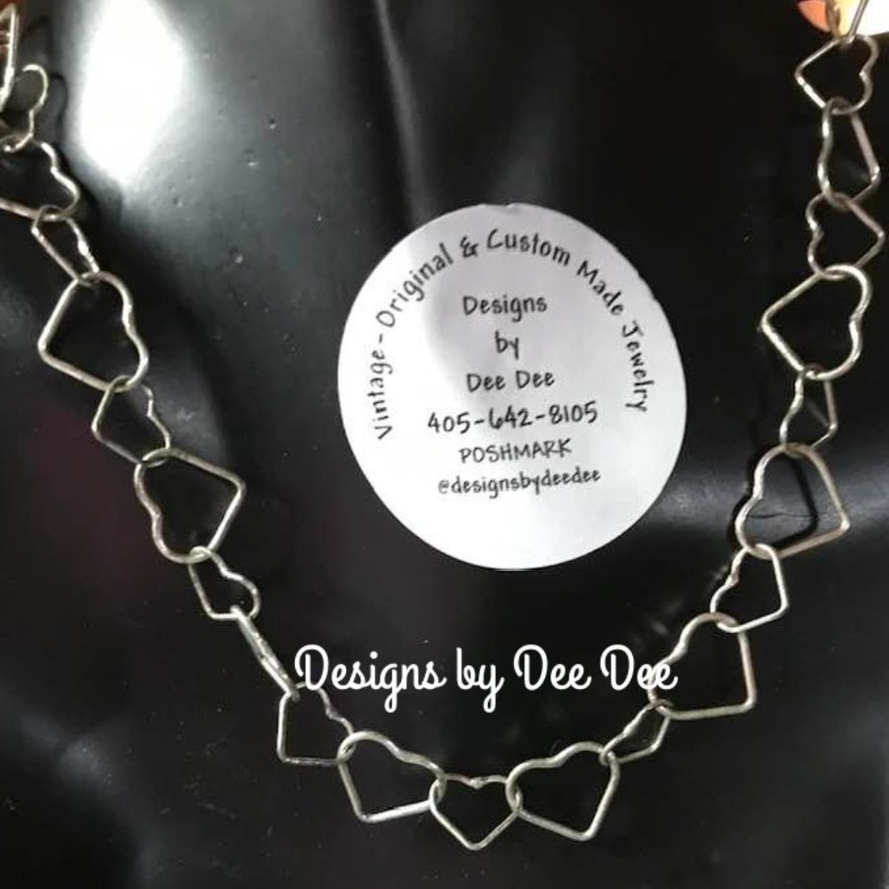Unusual Vintage  Silver Tone Heart Collar Necklace - Picture 2 of 3